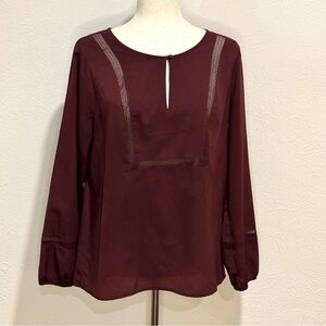 Old Navy Maroon Blouse with Lace Detail Size M